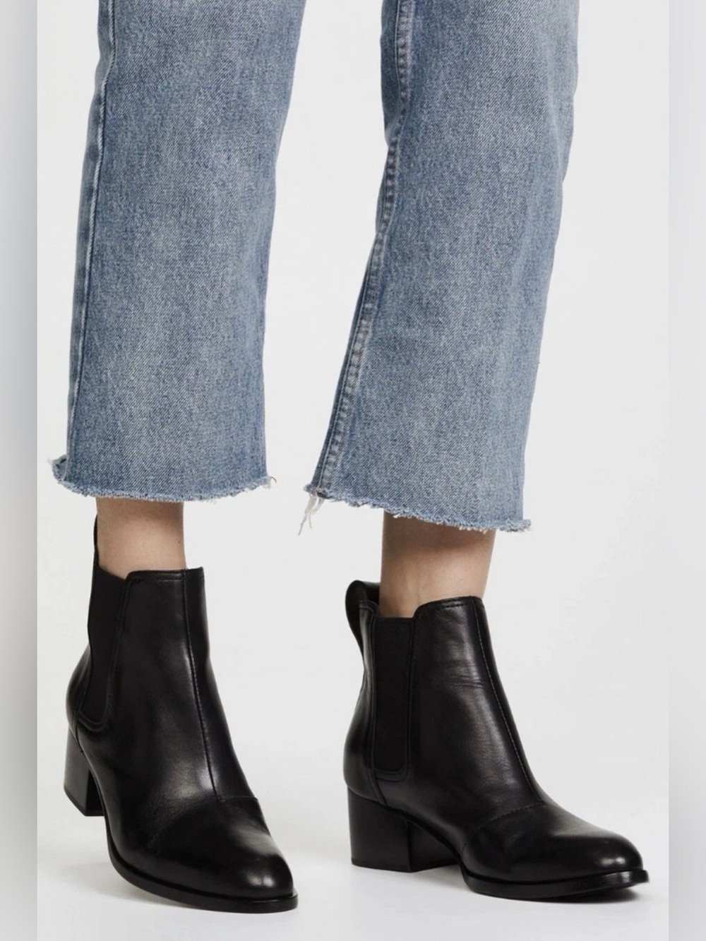Rag & Bone Women’s Black Walker Pull On Leather Chelsea Ankle Bootie Size 6